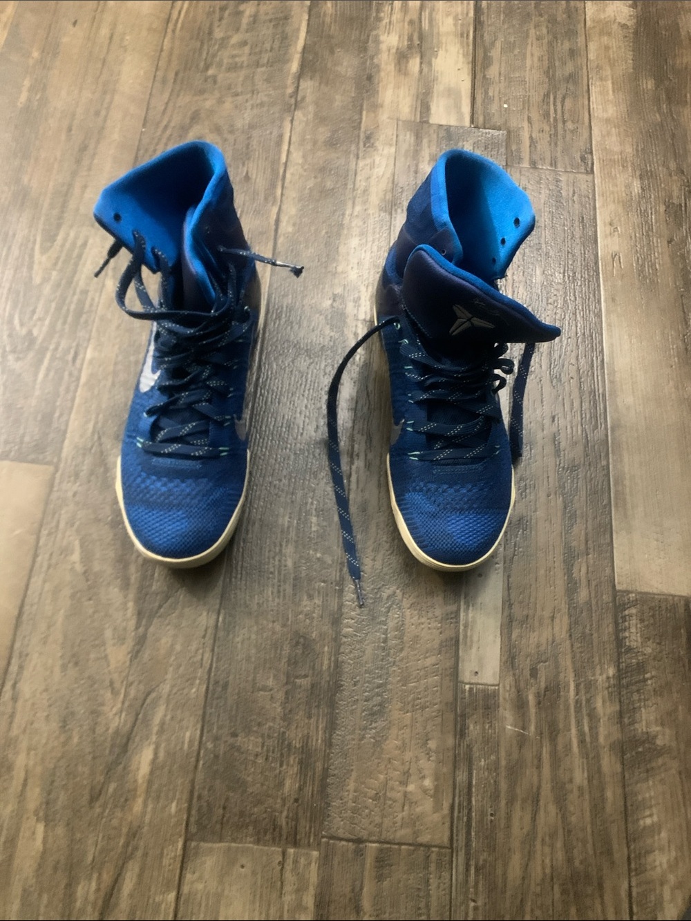 Nike Men's High-Top Basketball Shoes in Blue